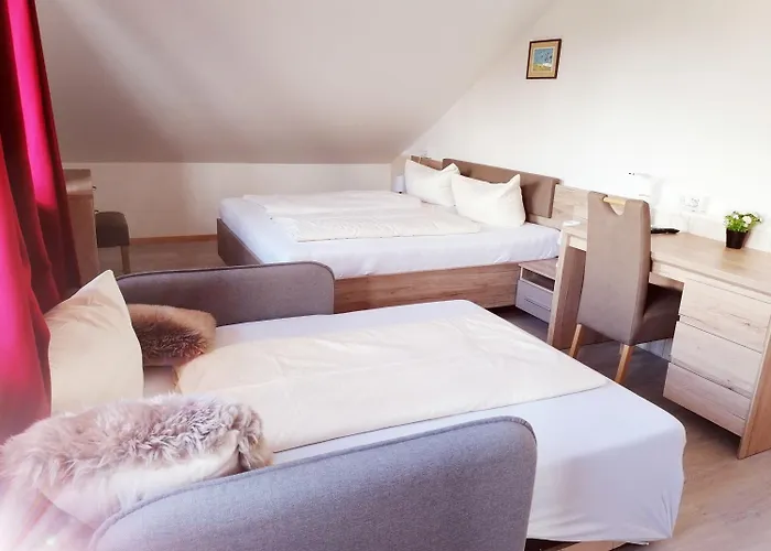Oyer Hof - Selbst Service 3*